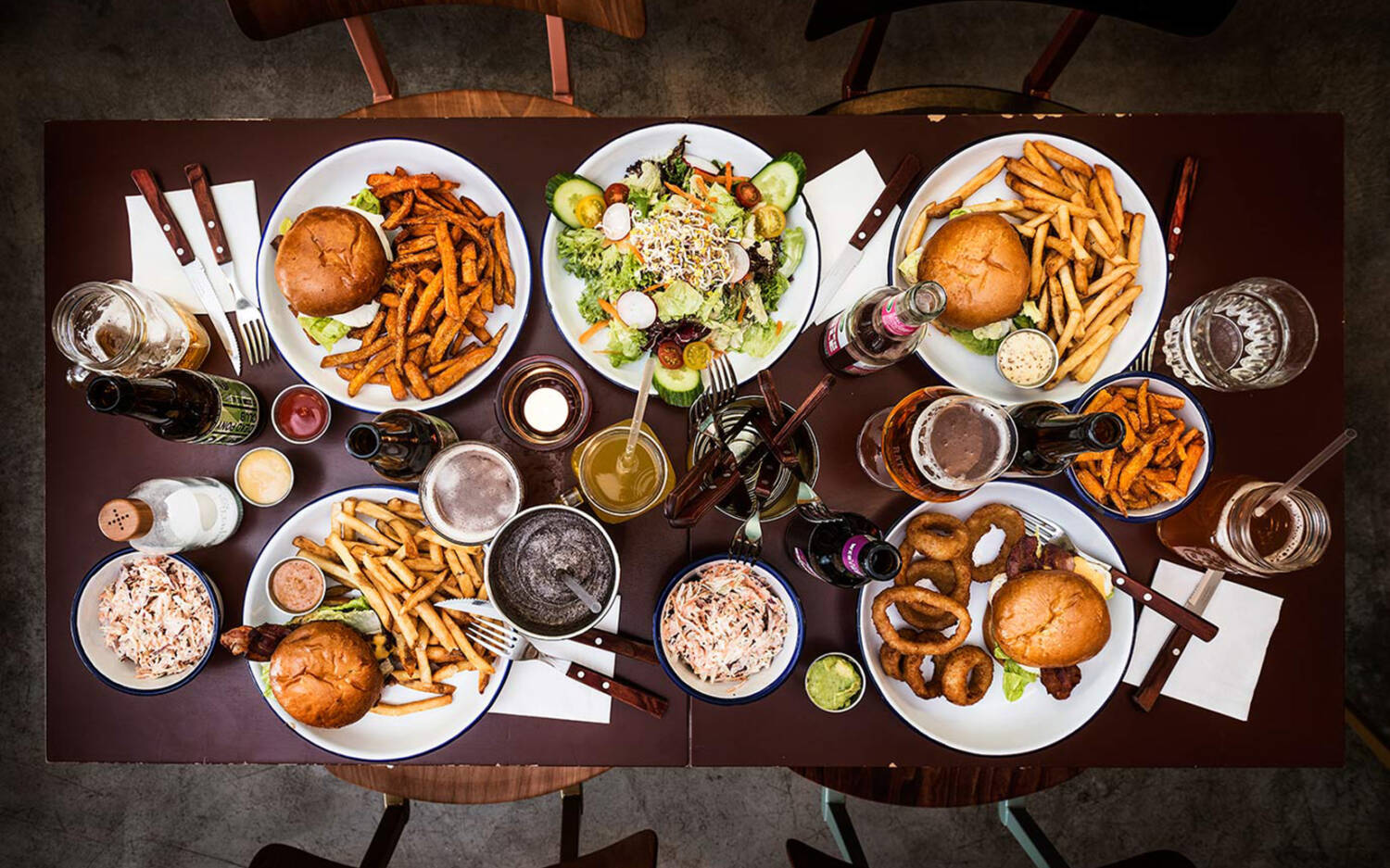 Deftiges im hippen Ambiente bei Otto’s Burger in der Schanze / ©Julia Knneuse