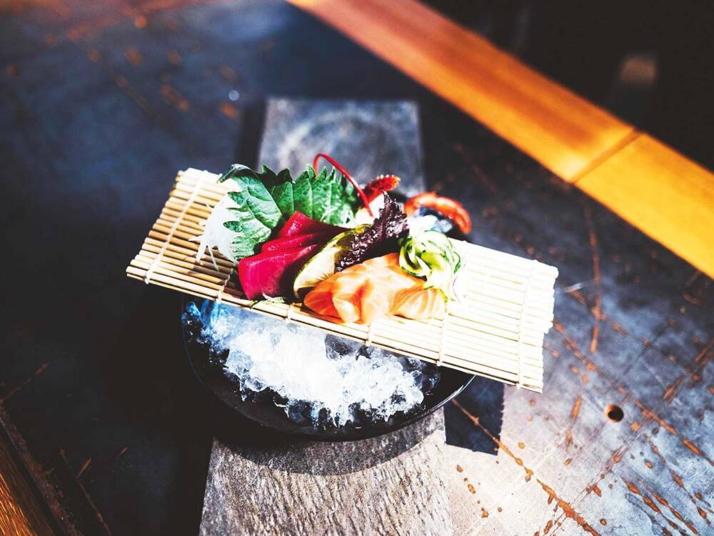 Sushi, Sashimi, Robata, Burger Japanese Style und jede Menge Schampus gibt’s im Szene-Restaurant Henssler Go / ©Valentin Ammon