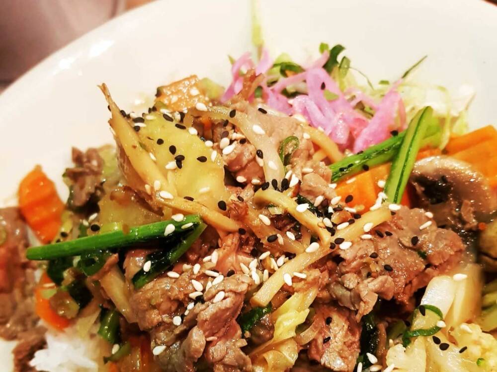 Vietnamesisches Streetfood in ostasiatischer Straßenküche-Atmosphäre: das Pho & Rice in St. Georg / ©Pho & Rice