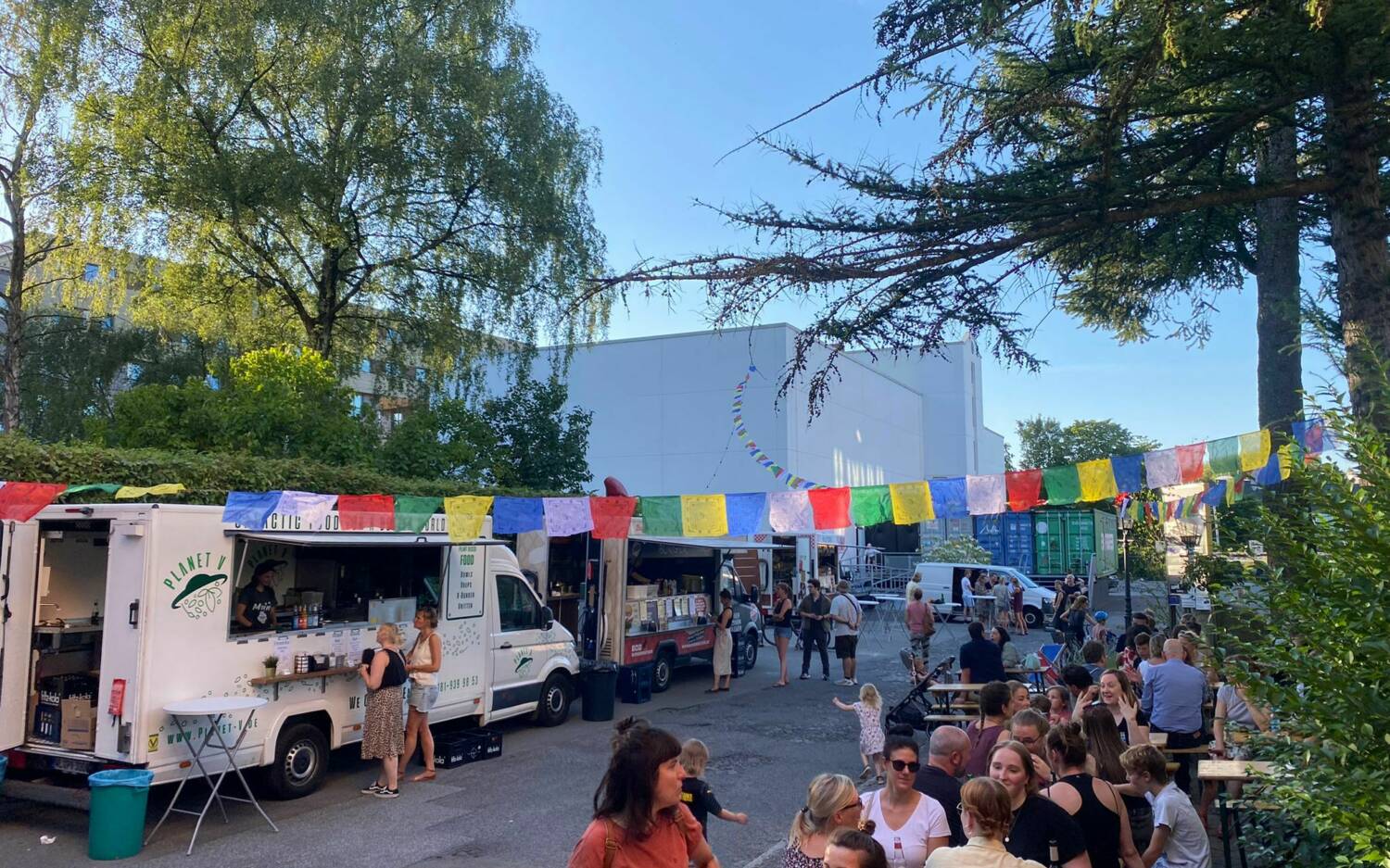 Der Foodtruck Biergarten Ottensen findet in den Gaußhöfen statt / ©J.Manske/Lunch-Karawane