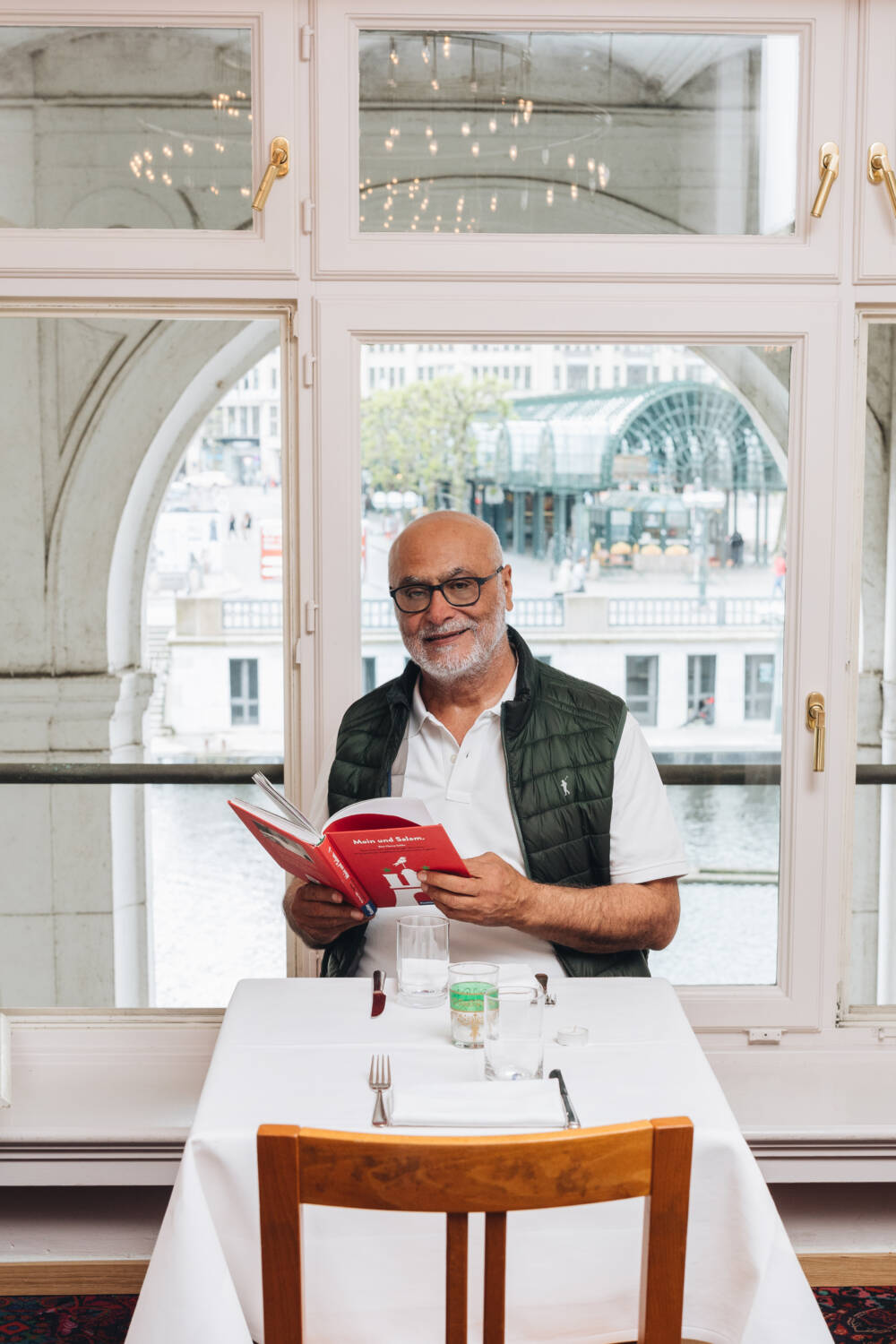 Elias Hanna Saliba ist Seefahrer, Gastronom und Autor / ©Julia Schumacher