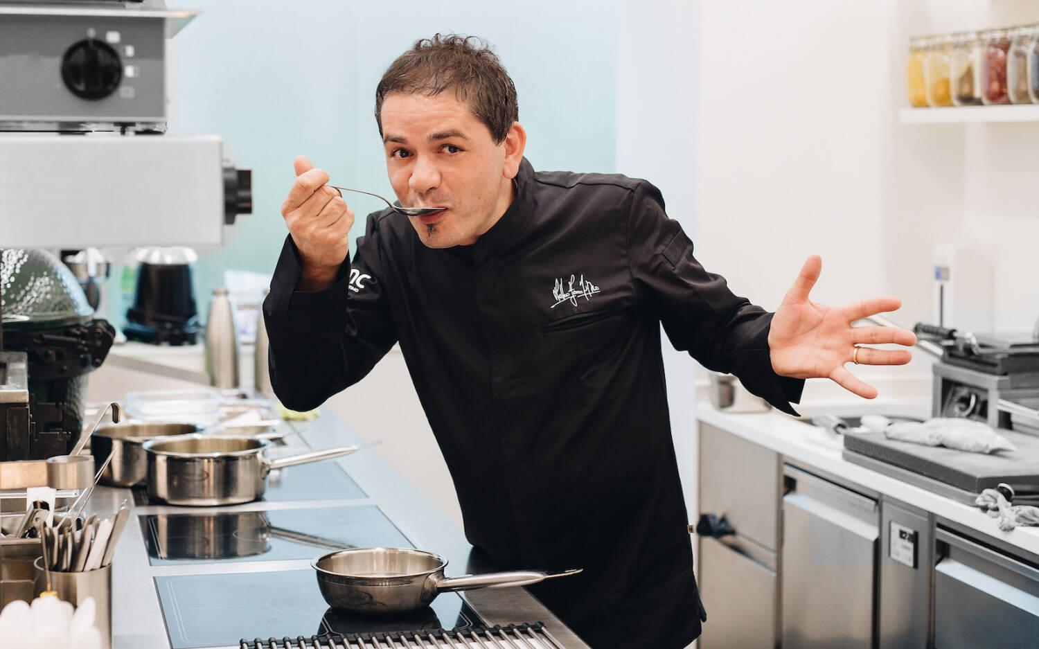 Matteo Ferrantino (43) aus Italien, Inhaber bianc und pan con tomate / ©Julia Schumacher