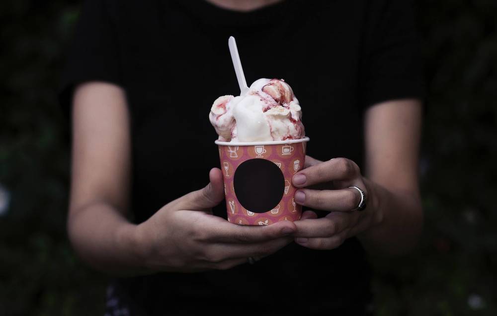 Sunnysu bietet Frozen Yogurt in bunten Kombinationen an / ©Unsplash/Felipe Portella