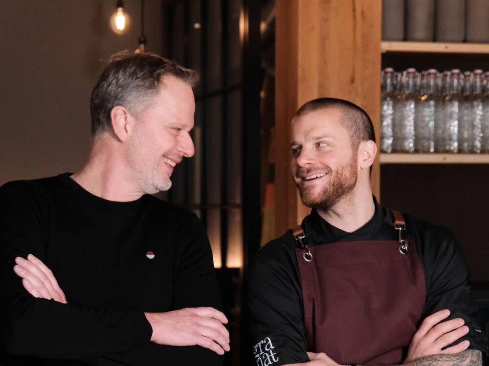 Thorsten van der Linden und Tim Vetter packen im Granat nicht nur anspruchsvolle Speisen, sondern auch hochwertige Drinks auf die Karte / ©Granat