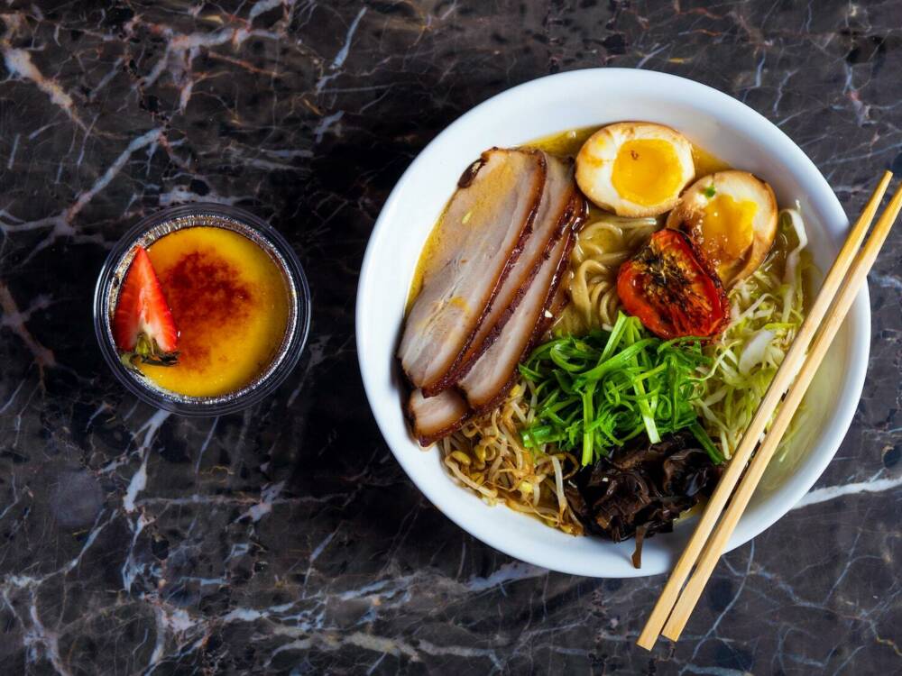 Würzige, japanische Nudelsuppe – vegan oder mit Fleisch: Ramen / ©Unsplash/Stephen Bedase