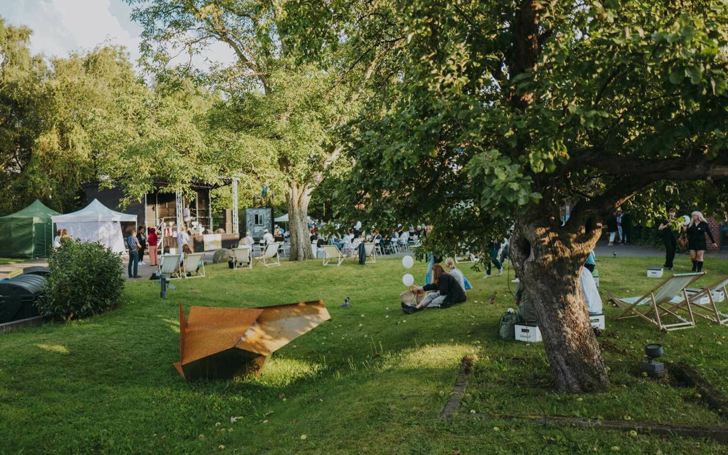 Auf dem weitläufigen Gelände des Easterfield Campus kann man viel entdecken / ©Dahlina Sophie Kock