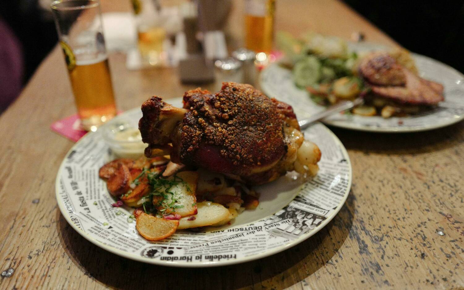 Bratkartoffeln und andere Klassiker aus der Deutschen Küche gibt’s in Hauptbahnhofnähe / ©unsplash/Sofia Lyu