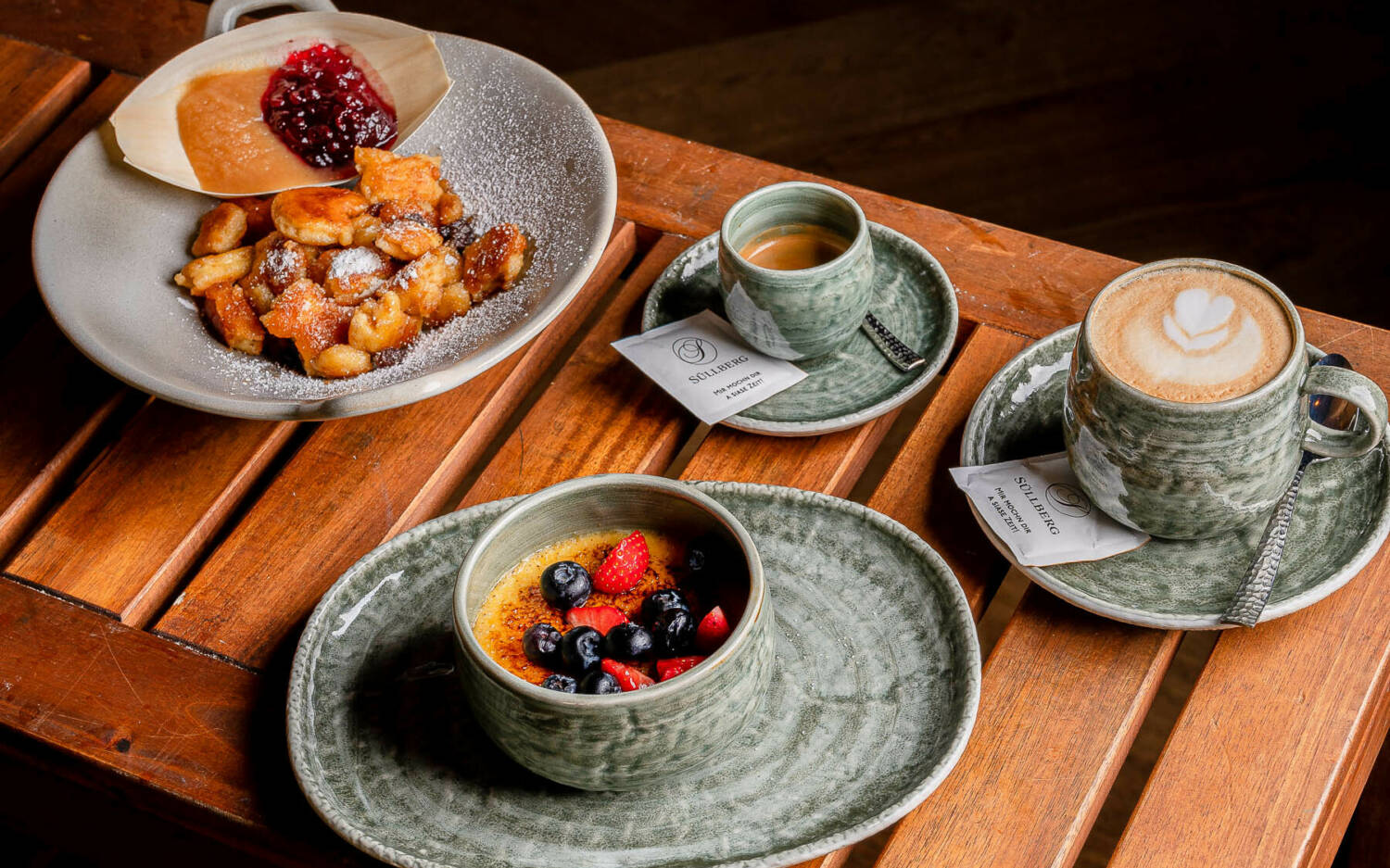 Darf auf der Speisekarte nicht fehlen: Kaiserschmarrn und Crème brûlée / ©Süllberg Alm