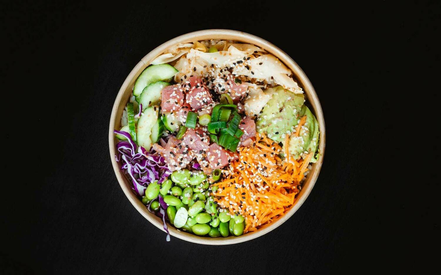 Vielfalt in einer Schüssel im Maui Poke Guys in Hoheluft-Wes /©Unsplash/Andreas Dress