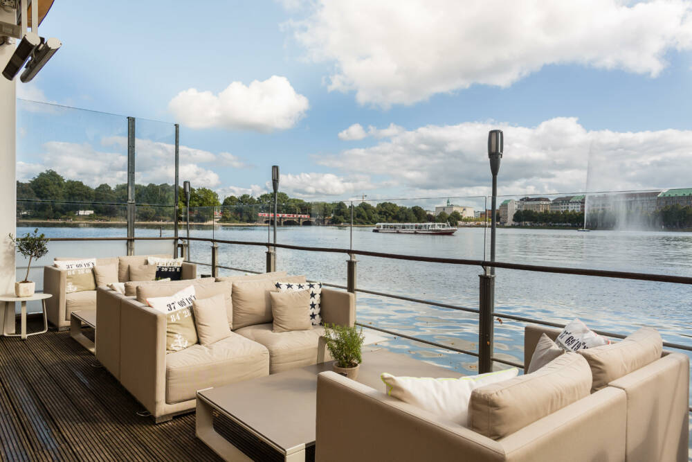 Zum Relaxen auf der Alster: Jahreszeiten Terrasse / ©Guido Leifhelm