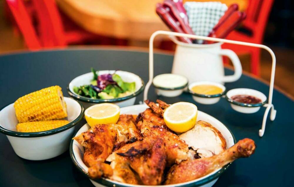 Chicken Wings und gegrillte Maiskolben: Soulfood für die ganze Familie im SoHo Chicken / ©SoHo Chicken