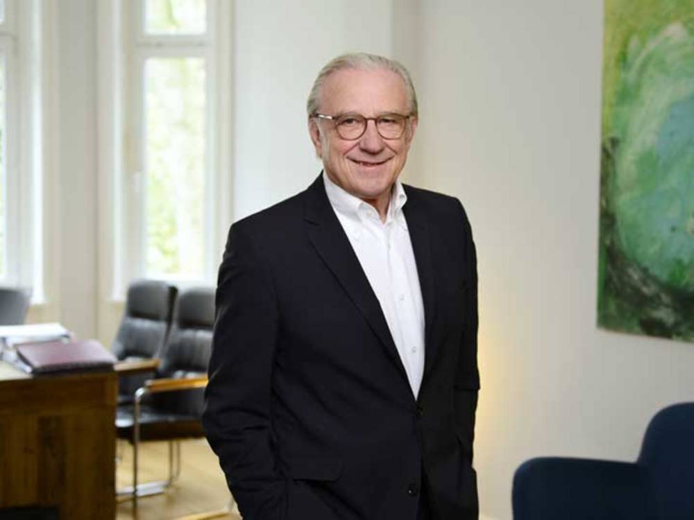Der langjährige Präsident des Dehoga-Hamburg Franz J. Klein verstarb im November 2020 / ©Dehoga Hamburg
