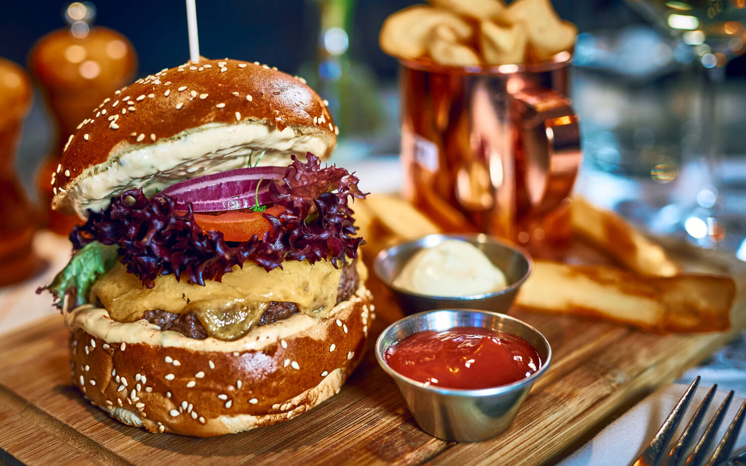 Leckere und ansprechende Burger im Chapeau in Winterhude / ©Marc Sill