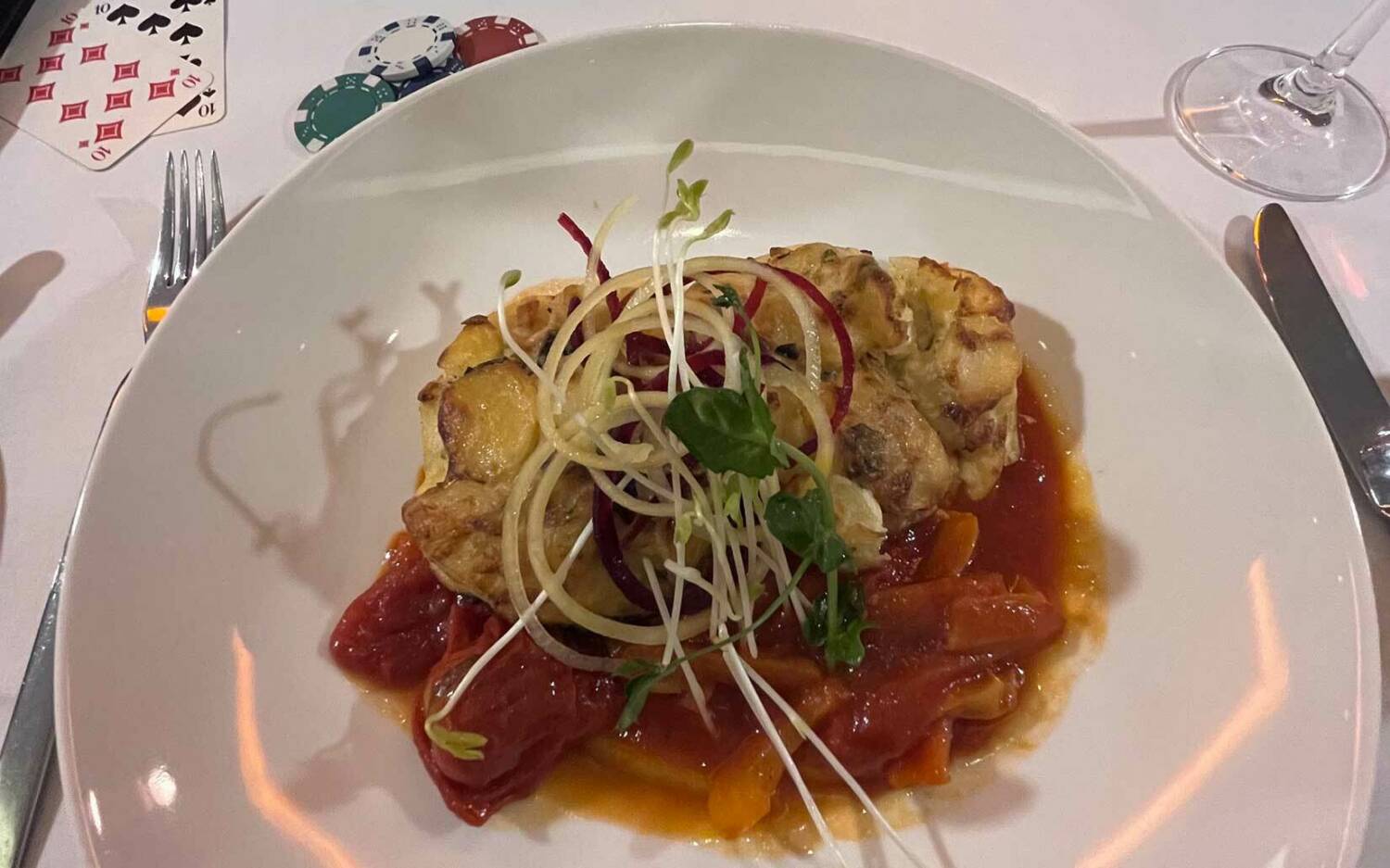 Die vegetarische Alternative: Kartoffel-Wirsing-Auflauf mit Deichkäse / ©Marie Oetgen