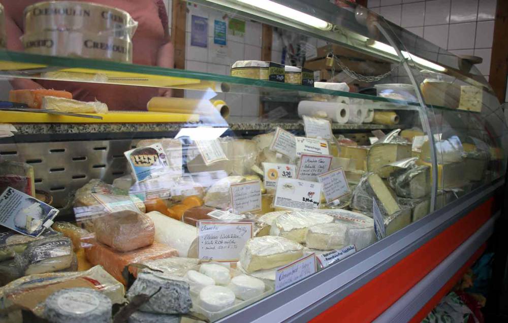 In Brunos Käseladen in der Schanze bekommt man käsige Köstlichkeiten aus aller Welt / ©Johanna Zobel