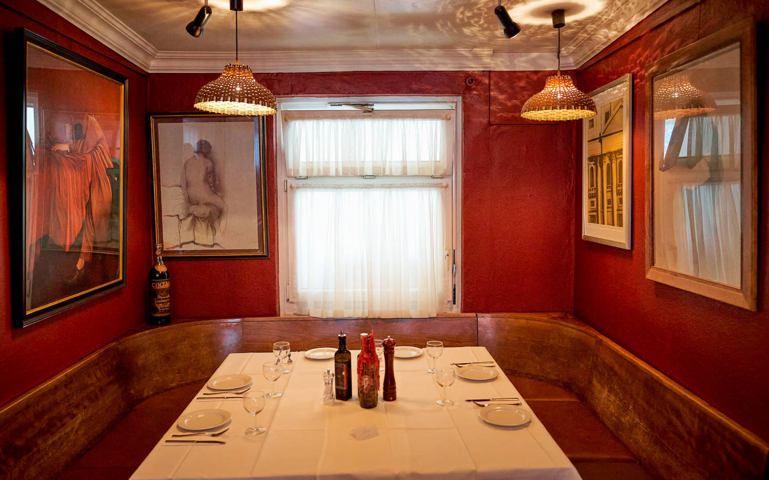 gemütliche Atmosphäre im italienischen Restaurant Cuneo/ ©Marc Sill