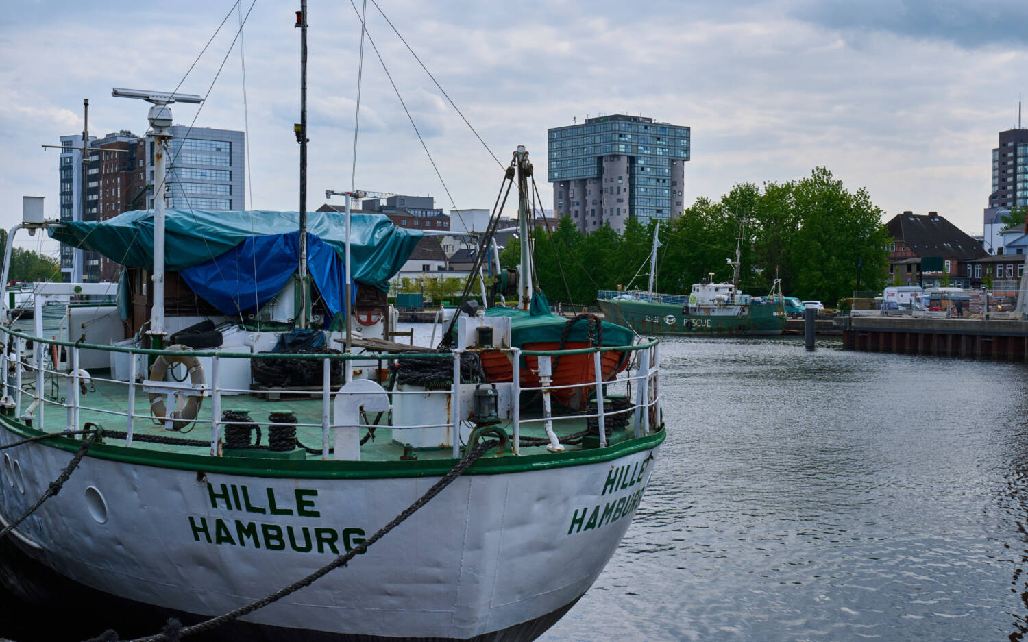 Der Binnenhafen ist Heimat zahlreicher guter Restaurants in Harburg / ©Marius Gebhardt.