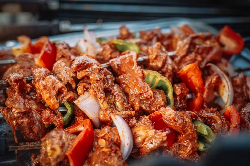 Im Köz Patara wird das Fleisch nach türkischen Rezepten zubereitet / ©Unsplash/Dolores Preciado
