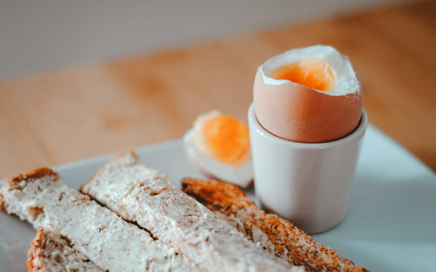 Riesige Frühstücksauswahl im Café Knuth / © Unsplash / Nik