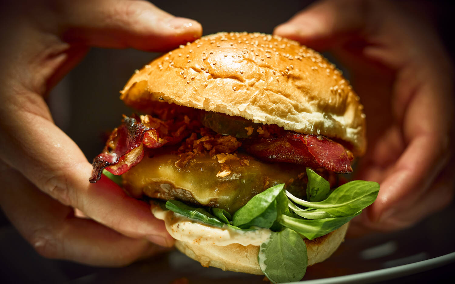 Saftige Burger mit frischen Zutaten im Jim Block in Barmbek / ©Marc Sill