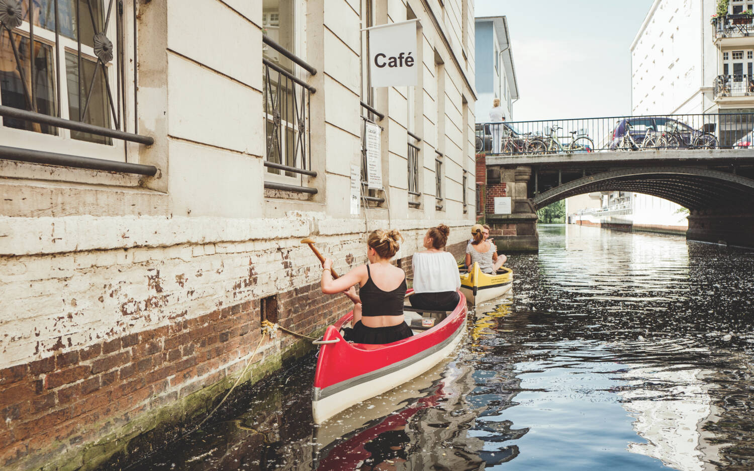 To-Go auf dem Wasser am Cafè Canale / ©Geheimtipp Hamburg