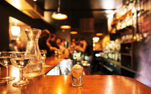 Auch die kleinen Drinks sind in der Rabbithole Bar  große Klasse  / ©Jakob Boerner