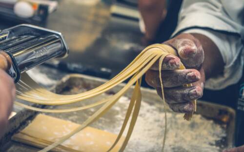Klassisch italienische Gerichte aus frischem Nudelteig im Come Prima in Hoheluft-Ost / ©Unsplash/Jorge Zapata