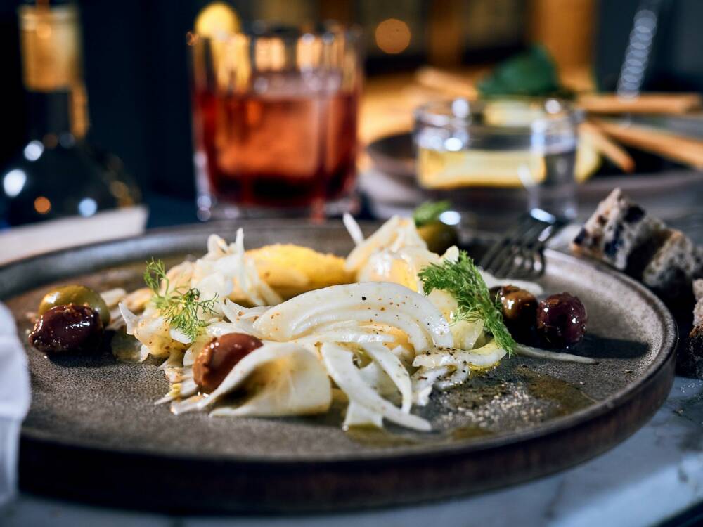 Kunstvoll arrangierte Häppchen und ordentliche Drinks machen das Standard aus / ©Marc Sill