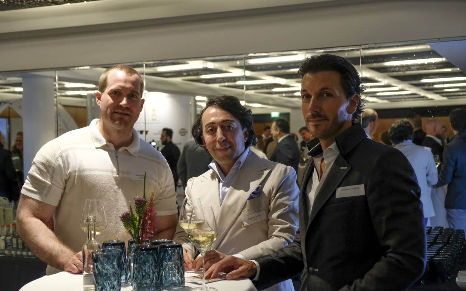 Testsieger in der Kategorie Frankreich: Petit Bonheur mit Chef de Cuisine David Rohlfing, Patron Ergün M. Uysal und Cristiano Gargiulo (v.l.) / ©Johanna Sprave