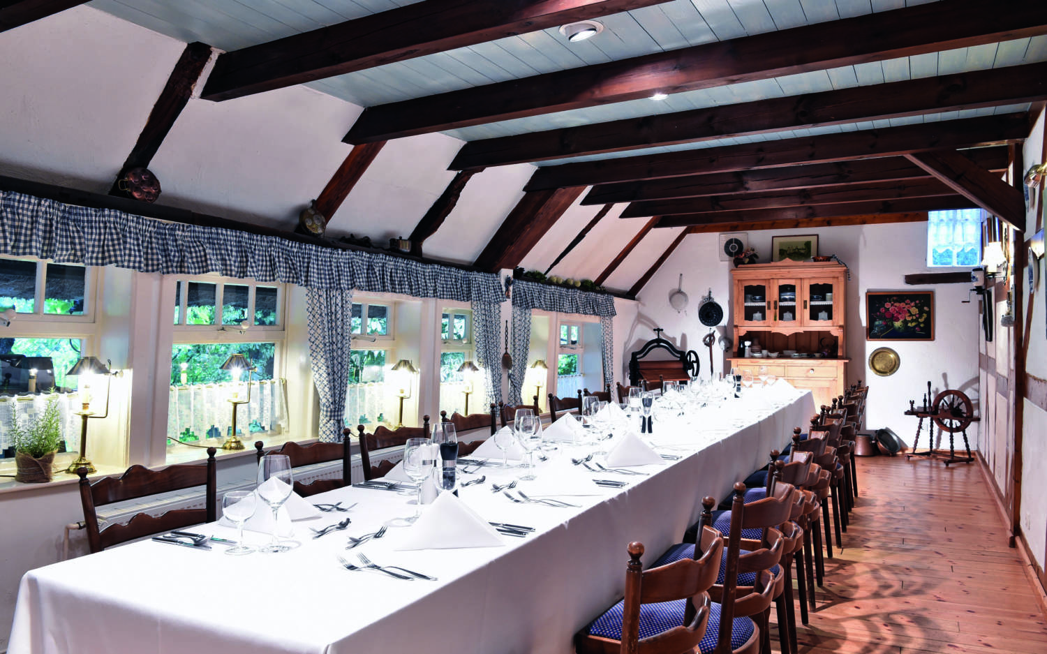 Traditionelle Gasthaus-Atmosphäre im Kleinhuis Hotel Mellingburger Schleuse / ©Christian Stelling