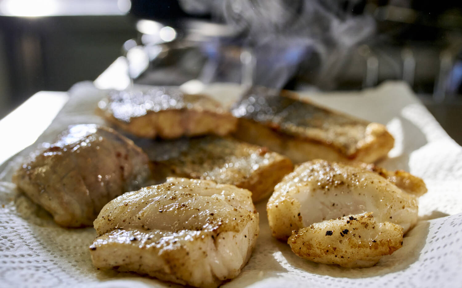 Breckwoldt’s Delikatessen aus dem Meer: Frischer Fisch und Käsespezialitäten / ©Marc Sill