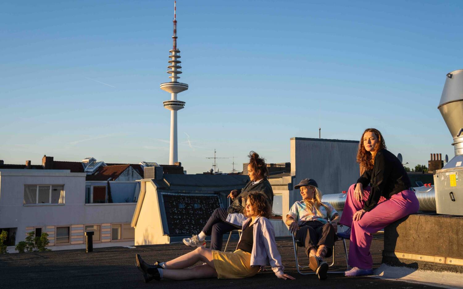 Das Buch ist in den letzten zwei Jahren als Zusammenarbeit zwischen Harriet Dohmeyer, Violetta Sanitz, Cathy Bernhardt und Lara M. Gahlow entstanden / ©Ankerwechsel