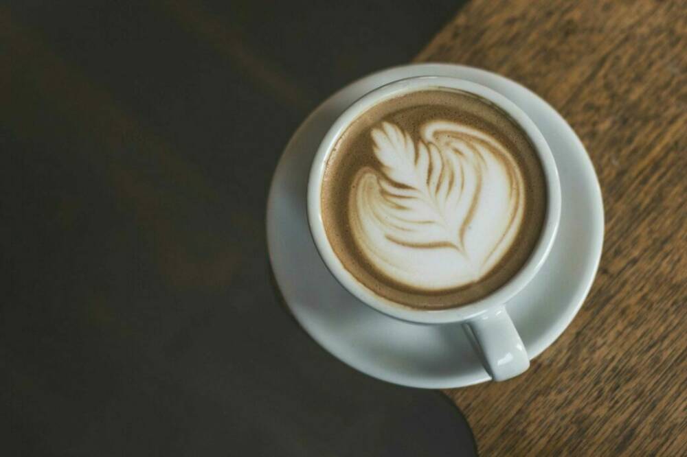 Die Rösterei bietet aromatische Bohnen für köstliche Kaffee-Spezialitäten / ©Unsplash/Matt Hoffman