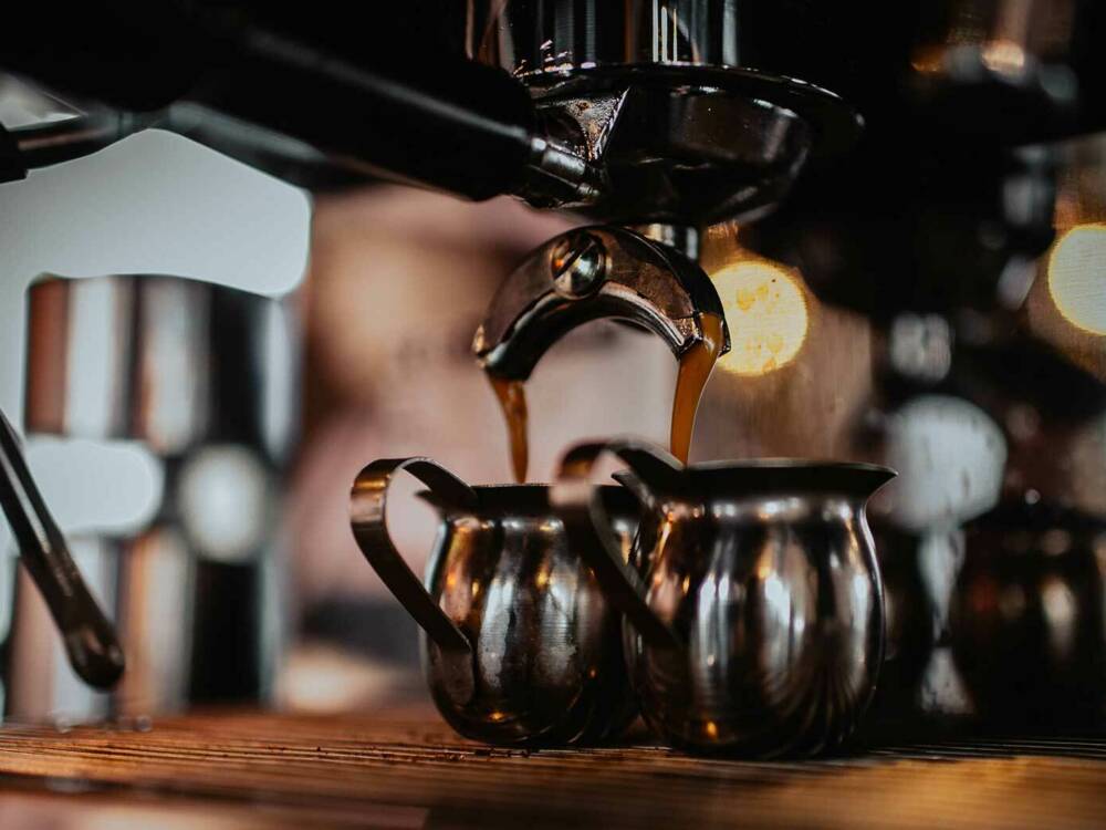 „Respecting coffee“ : Diesem Motto hat sich die Rösterei Black Delight aus Altona verschrieben / ©Unsplash/Jesusrocha