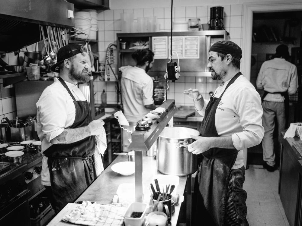 Sebastian Junge (r.) kocht in Uhlenhorst bald vegane Gerichte / ©Wolfs Junge