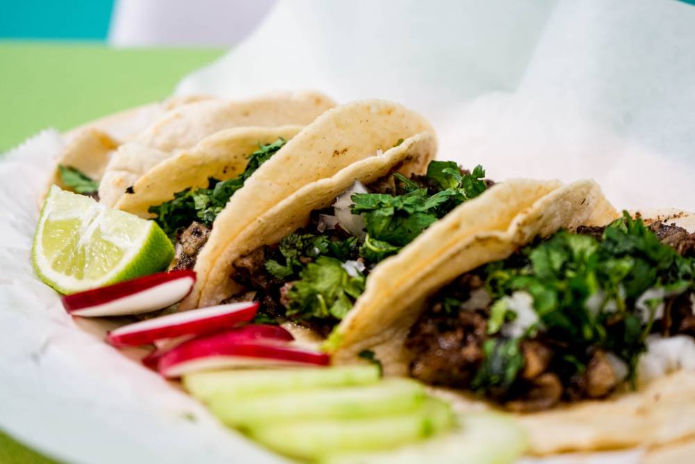 Tacos mit viel Grün und saftigem Fleisch /  ©Unsplash/Tai's Captures