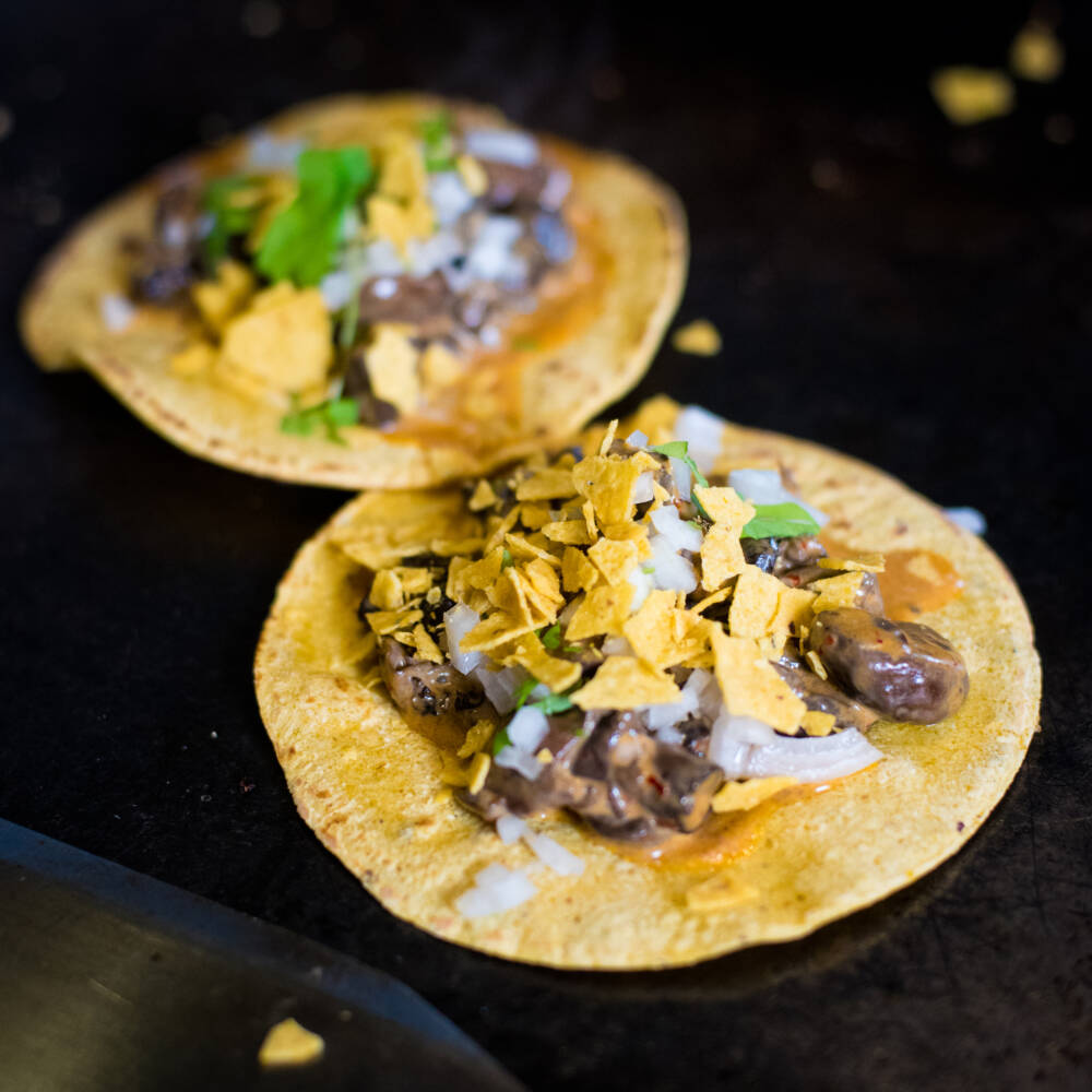 Vegane Pilz-Tacos mit viel Koriander von Bolita Tacos gibt es derzeit auf St. Pauli / ©Bolita Tacos