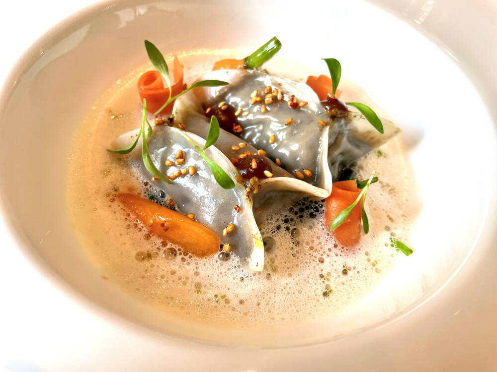 Die Mandu-Teigtaschen im neu eröffneten Atlantic begeistern im Veggie-Menü / ©Peter Wagner/foodbild