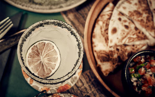 Ein Ausflug nach Mexiko: Traditionelle mexikanische Speisen und Getränke im Holy Taco in St.Pauli /©Marc Sill