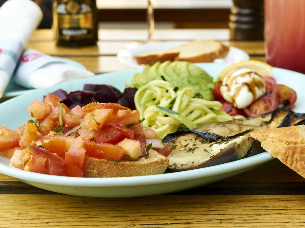 Ein bisschen was von allen leckeren Speisen / ©Marc Sill