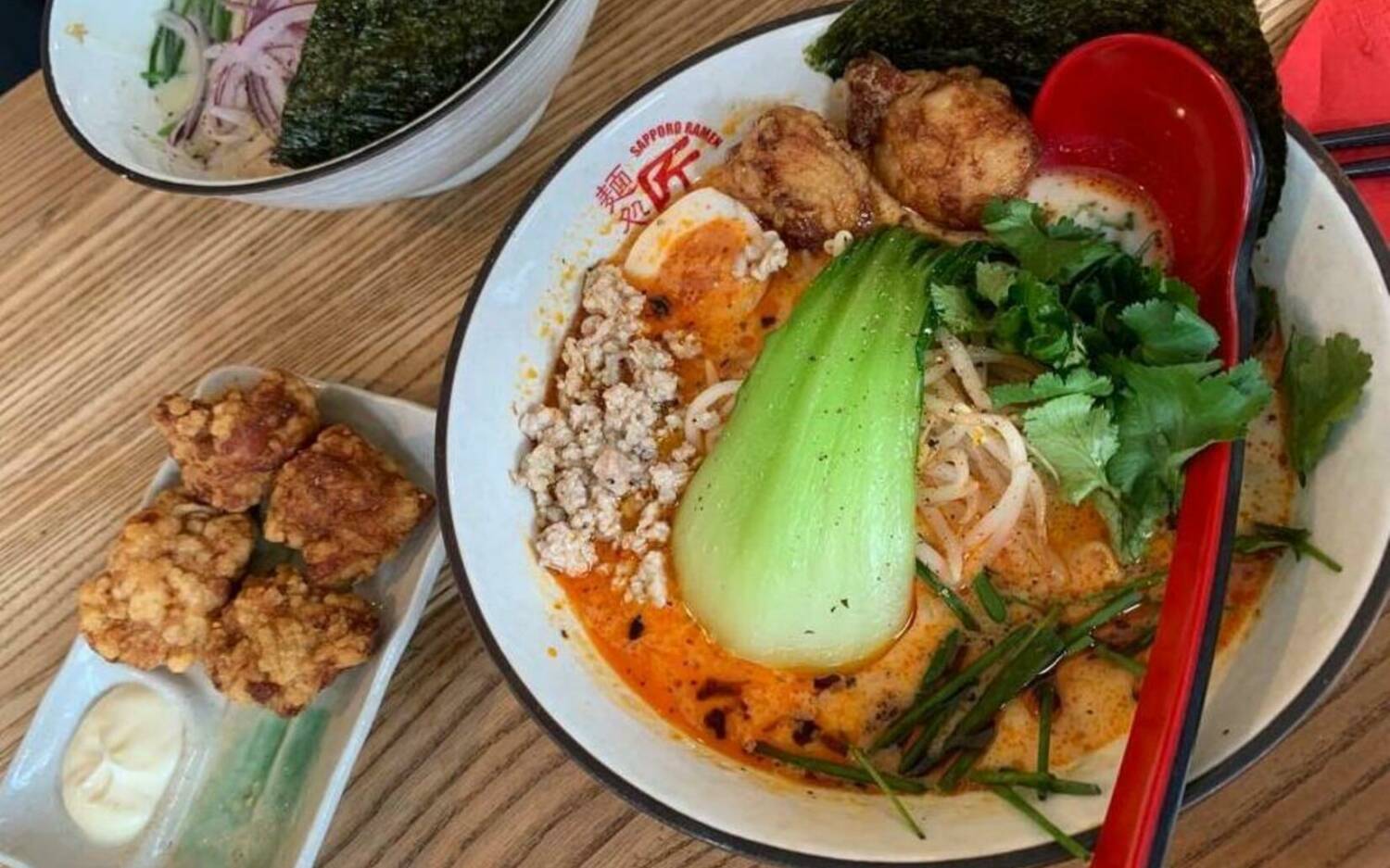 In der Takumi Ramen-Station in der Schanze gibt es leckere japanische Nudelsuppen / ©Marina Höfker