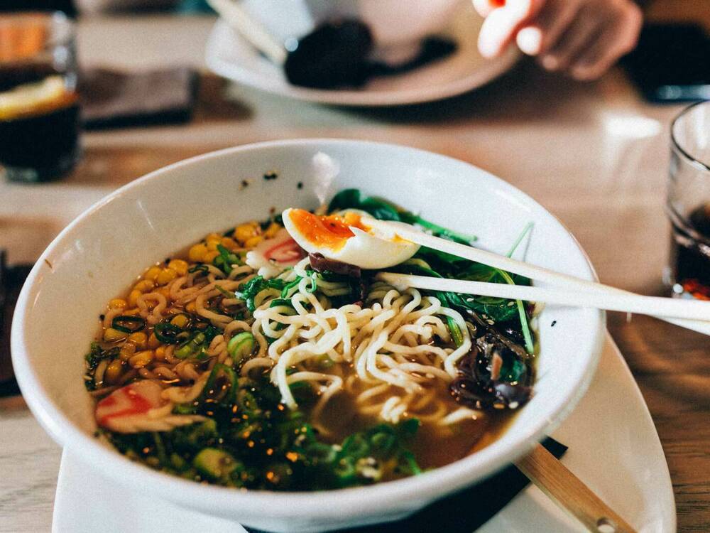 Sushi, Ramen und Bowls: Das Supa Panda Ramen ist der neue Asia-Geheimtipp in Barmbek / ©Unsplash/Volkan Kaçmaz