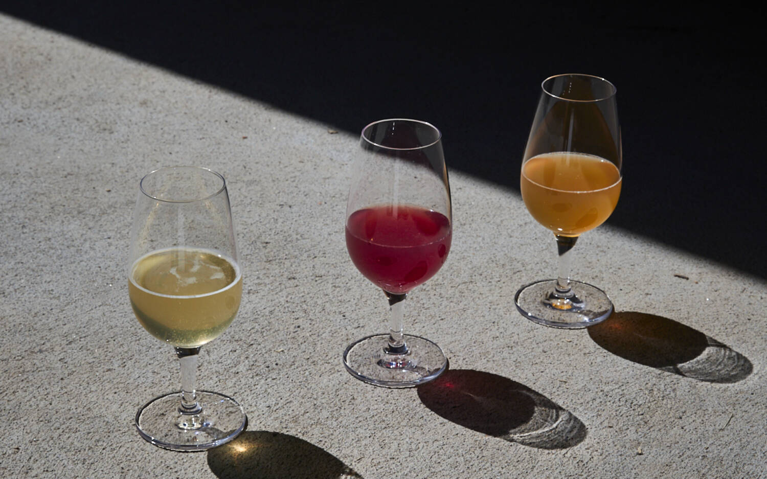 Cider, Saft, Brand, Essig – das alles wird in Kneese aus Äpfeln hergestellt / ©Lea Aring