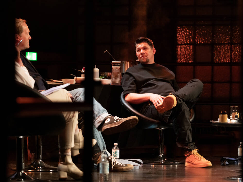 Tim Mälzer und Thees Uhlmann stellten beim „Harbour Front Literaturfestival“ ihr neues Kochbuch vor / ©Frank Meyer | jumpallintheair