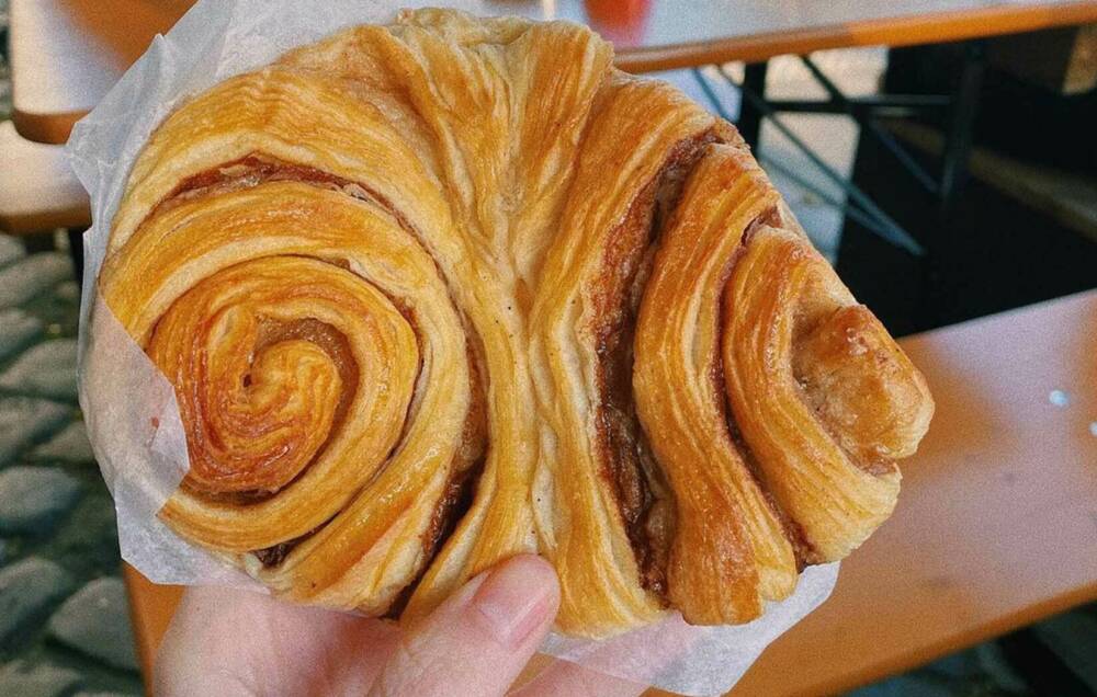 Die Franzbrötchen der Bäckerei Wiedenroth sind heiß begehrt / ©Instagram/franznfrienz