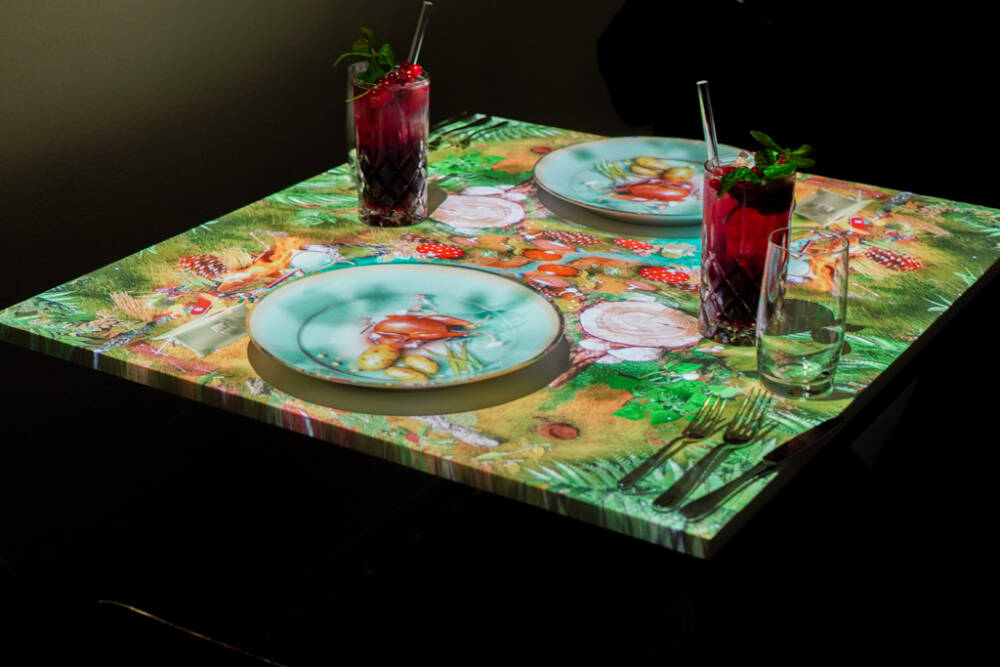 Die Tische werden mit Le Petit Chef zu einem kleinen Kunstwerk / ©Le Petit Chef