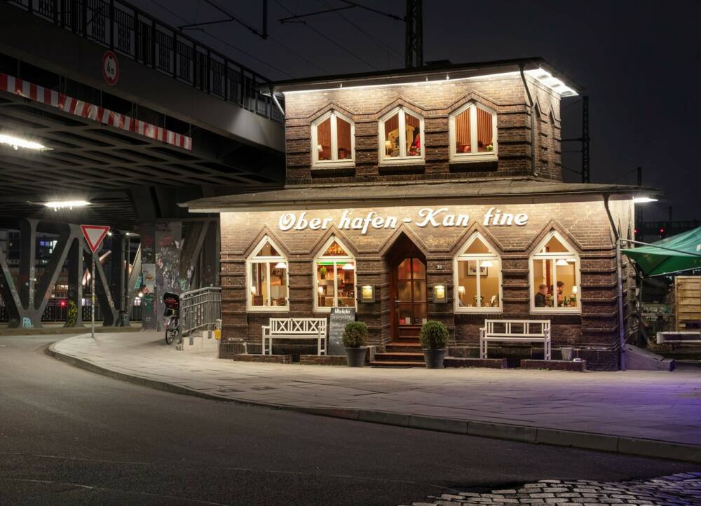 Nichts für Seekranke: die schiefe Oberhafen-Kantine / ©Oberhafen-Kantine