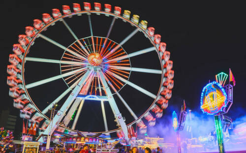 Riesenrad, Achterbahn und Co. auf dem Winterdom in Hamburg / ©Mediaserver Hamburg / ThisIsJulia Photography