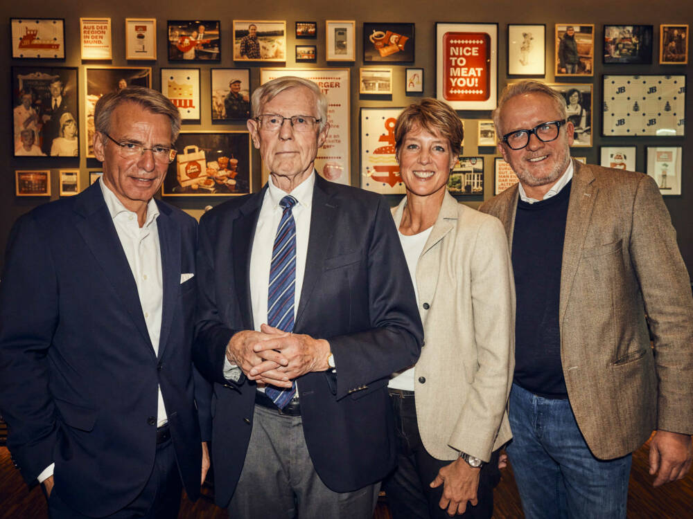 v.l. Stephan von Bülow (Block Gruppe), Eugen Block (Inhaber), Christina Block, Sven Freystatzky (Geschäftsführer Jim Block) / ©Anna-Lena Ehlers