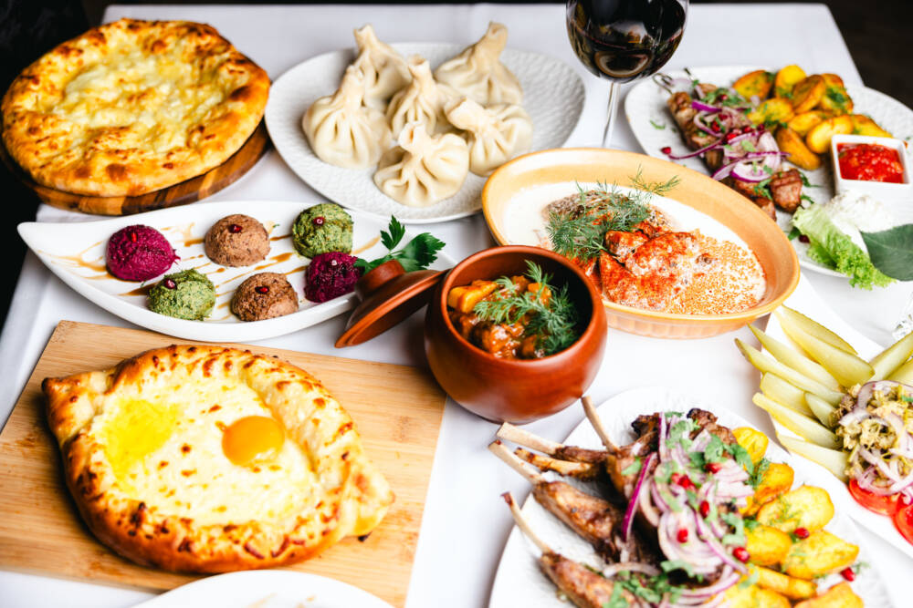Die georgische Küche wird seit Neuestem in den Grindelhochhäusern zelebriert / ©foodlover